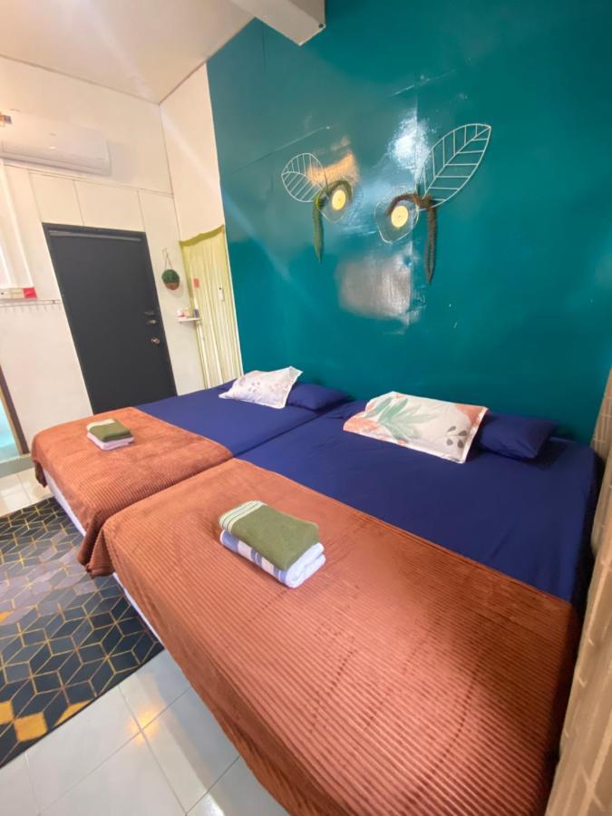 Pesona Backpackers Inn Кота Бару Екстериор снимка