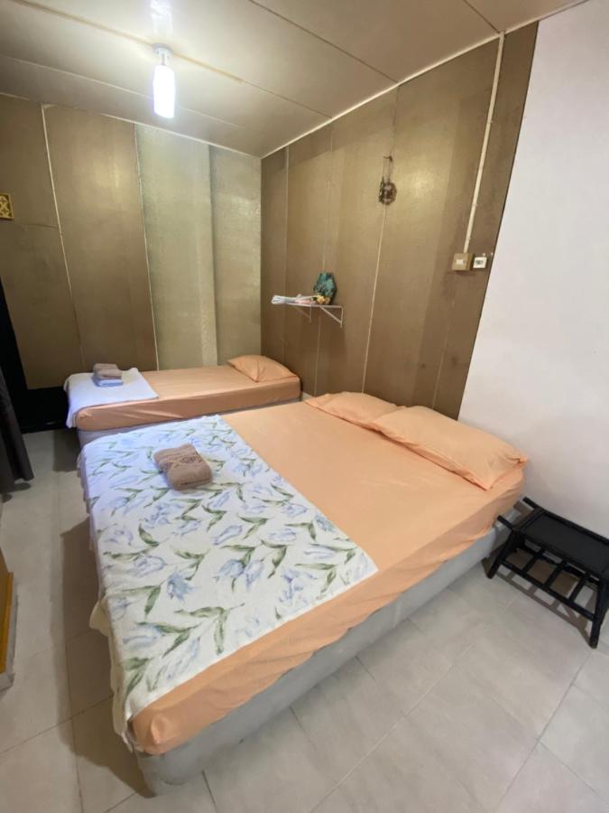 Pesona Backpackers Inn Кота Бару Екстериор снимка